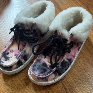 Hey Dude Kids Sneakers with Tie-Dye and White Fur
